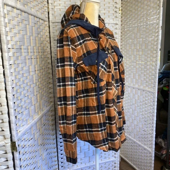 NWT Hem & Thread Starting Again Plaid Hooded Long Sleeve Flannel Top Navy/Camel - Picture 8 of 13